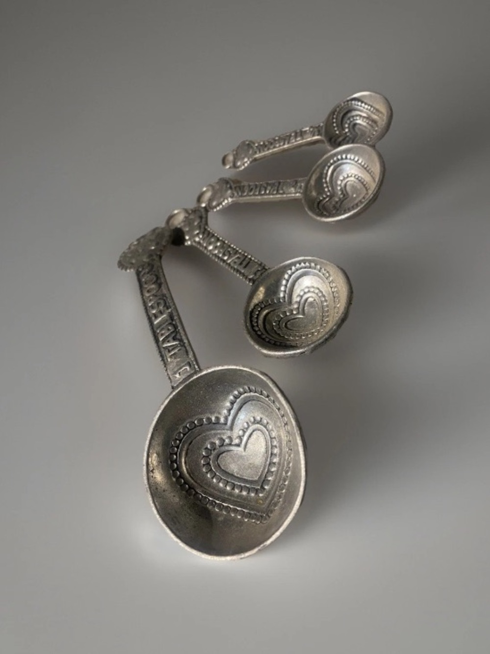 Ganz Heart Pattern Metal Measuring Spoons Vintage Set